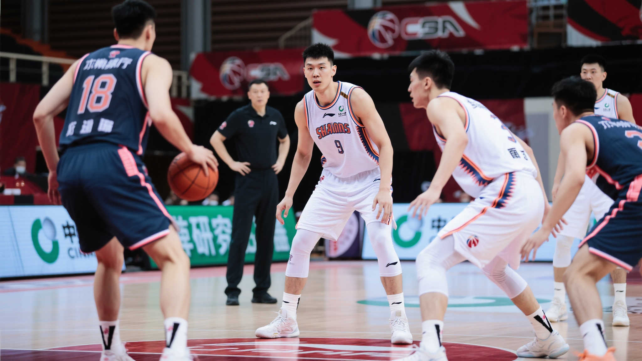 却扮演着重 却扮演着重